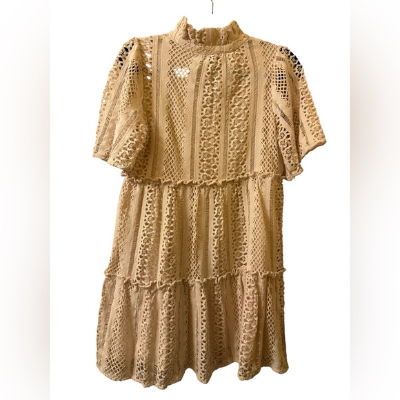 Tuckernuck Sand Crochet Lace Crawford,oversized flutter sleeves tiered fitsize S - Picture 3 of 8